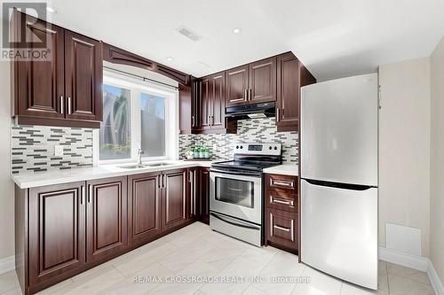 334 Williamson Road, Markham, ON - Indoor Photo Showing Kitchen With Stainless Steel Kitchen