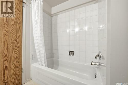 301 1836 Scarth Street, Regina, SK - Indoor Photo Showing Bathroom
