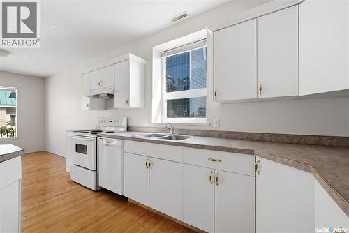 301 1836 Scarth Street, Regina, SK - Indoor Photo Showing Kitchen With Double Sink