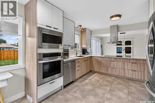 2326 Lansdowne Avenue, Saskatoon, SK - Indoor Photo Showing Kitchen