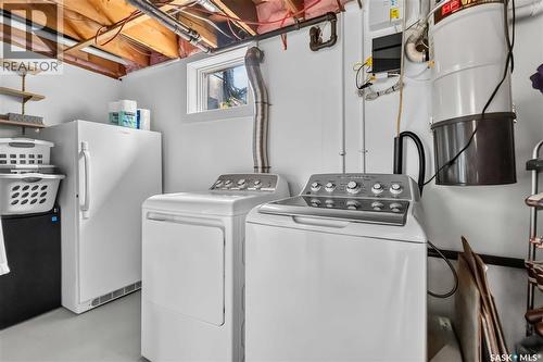 2326 Lansdowne Avenue, Saskatoon, SK - Indoor Photo Showing Laundry Room