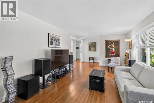 2326 Lansdowne Avenue, Saskatoon, SK - Indoor Photo Showing Living Room