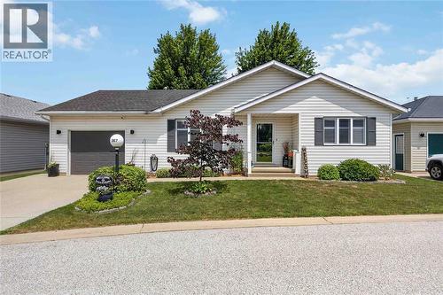 5700 Blackwell Sideroad Unit# 367, Sarnia, ON - Outdoor With Facade