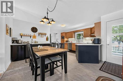 5700 Blackwell Sideroad Unit# 367, Sarnia, ON - Indoor