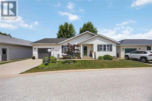 5700 Blackwell Sideroad Unit# 367, Sarnia, ON - Outdoor With Facade