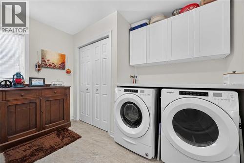 5700 Blackwell Sideroad Unit# 367, Sarnia, ON - Indoor Photo Showing Laundry Room