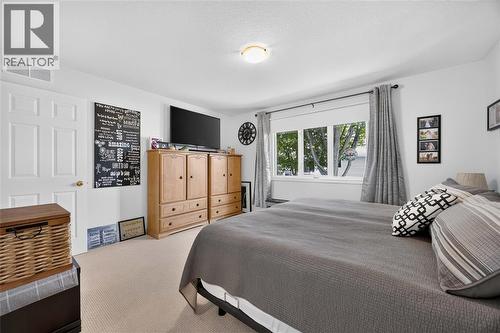5700 Blackwell Sideroad Unit# 367, Sarnia, ON - Indoor Photo Showing Bedroom