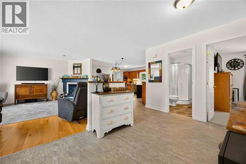 5700 Blackwell Sideroad Unit# 367, Sarnia, ON - Indoor