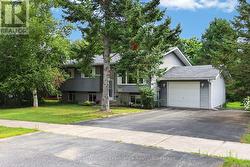 141 MEADOW HEIGHTS DRIVE Bracebridge (Monck (Bracebridge)), ON P1L 1A3