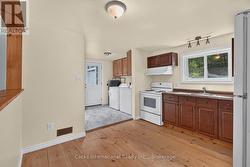 Kitchen & Dining Area - 
