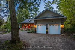 Double car garage - 