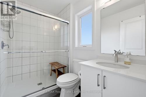 ensuite 3 piece - 50 Ferris Circle, Guelph (Clairfields/Hanlon Business Park), ON - Indoor Photo Showing Bathroom