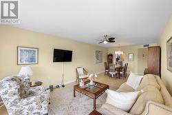 Great space for entertaining - 