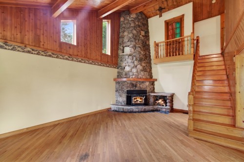 Salon - 26 Rue Des Loisirs, Brébeuf, QC - Indoor With Fireplace