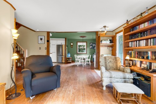 Salle familiale - 4 Ch. Raymond, Mille-Isles, QC - Indoor Photo Showing Living Room