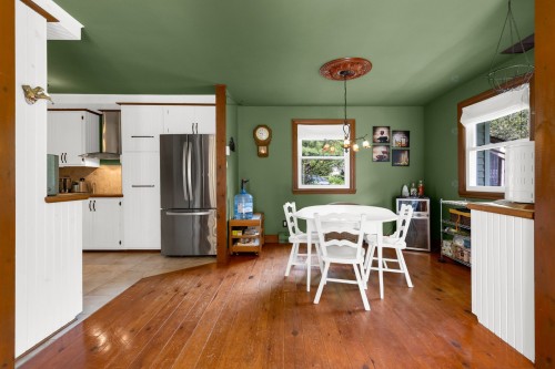 Salle à manger - 4 Ch. Raymond, Mille-Isles, QC - Indoor Photo Showing Dining Room