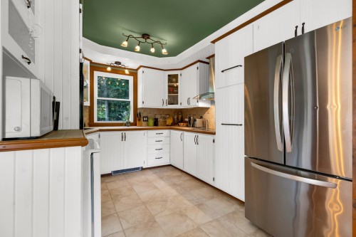 Cuisine - 4 Ch. Raymond, Mille-Isles, QC - Indoor Photo Showing Kitchen