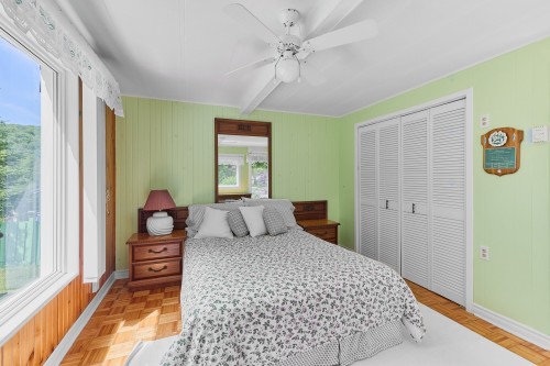 Master Bedroom - 80Z Ch. Du Lac-St-Louis E., Saint-Zénon, QC - Indoor Photo Showing Bedroom