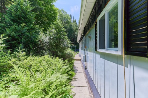 Back of Structure - 80Z Ch. Du Lac-St-Louis E., Saint-Zénon, QC - Outdoor