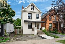 21 EAST BEND Avenue N  Hamilton, ON L8L 7E1