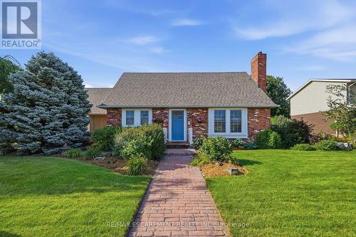 12 HUNTINGTON LANE  St. Catharines, ON L2S 3J5