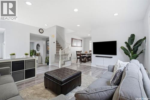 555 Nordstrum Road, Saskatoon, SK - Indoor Photo Showing Living Room