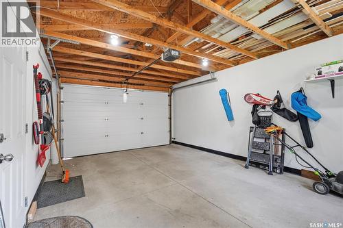 555 Nordstrum Road, Saskatoon, SK - Indoor Photo Showing Garage