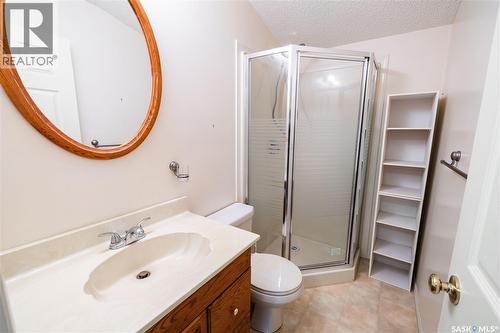2808 Clarence Avenue S, Saskatoon, SK - Indoor Photo Showing Bathroom