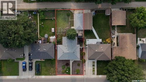 2808 Clarence Avenue S, Saskatoon, SK - Outdoor