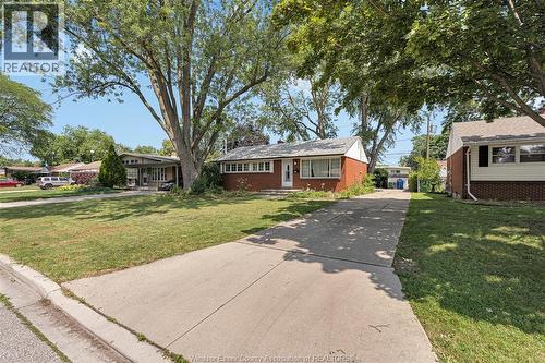 3660 Roxborough, Windsor, ON - Outdoor
