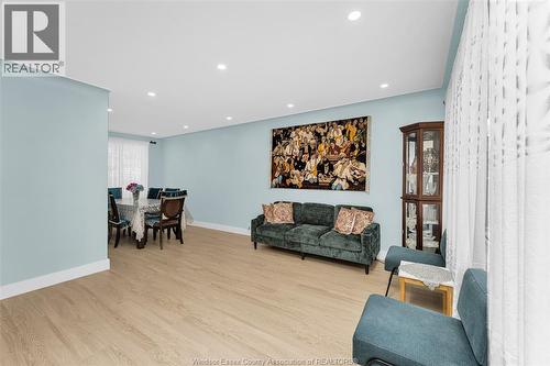3660 Roxborough, Windsor, ON - Indoor