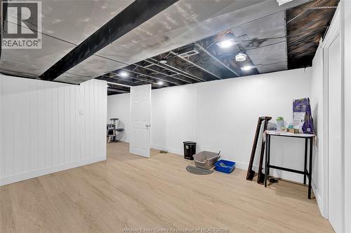 3660 Roxborough, Windsor, ON - Indoor