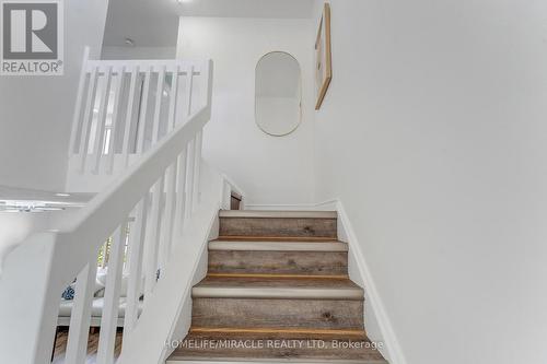 76 Frobisher Court, Cambridge, ON - Indoor Photo Showing Other Room