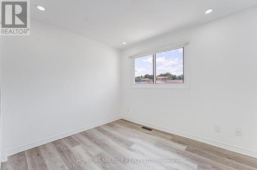 76 Frobisher Court, Cambridge, ON - Indoor Photo Showing Other Room