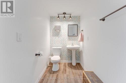 76 Frobisher Court, Cambridge, ON - Indoor Photo Showing Bathroom