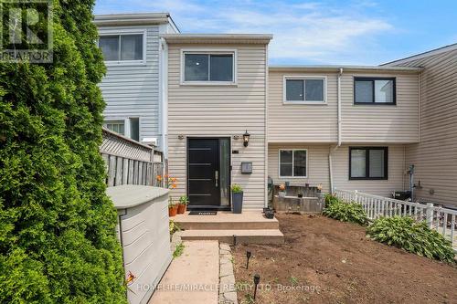 76 Frobisher Court, Cambridge, ON - Outdoor