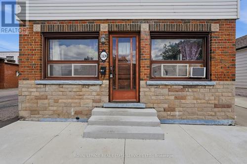 1819 Main Street E, Hamilton, ON - Outdoor With Exterior