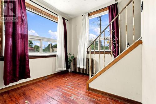 1819 Main Street E, Hamilton, ON - Indoor Photo Showing Other Room