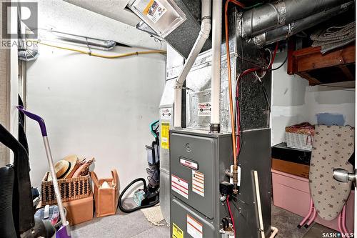 1607 Alexandra Avenue, Saskatoon, SK - Indoor Photo Showing Basement