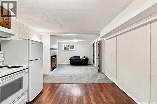 1607 Alexandra Avenue, Saskatoon, SK - Indoor Photo Showing Kitchen