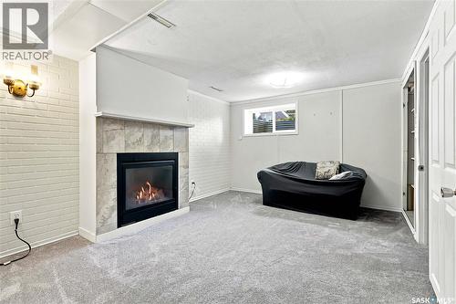 1607 Alexandra Avenue, Saskatoon, SK - Indoor With Fireplace