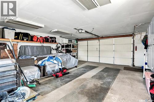 1607 Alexandra Avenue, Saskatoon, SK - Indoor Photo Showing Garage