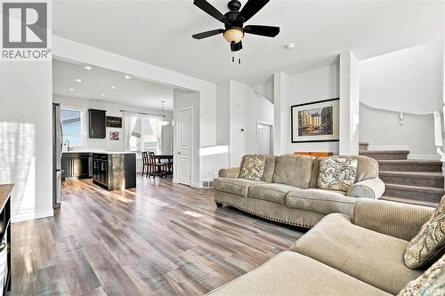 659 Secord Bend, Saskatoon, SK - Indoor Photo Showing Living Room