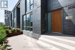 101 - 118 VARNA DRIVE Toronto, ON M6A 1N3