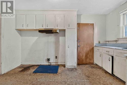 1274 Woodroffe Avenue, Ottawa, ON 