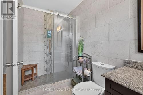 760 Kerwin Road, Ottawa, ON - Indoor Photo Showing Bathroom