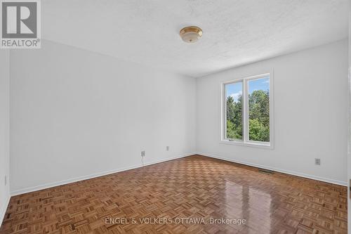 760 Kerwin Road, Ottawa, ON - Indoor Photo Showing Other Room