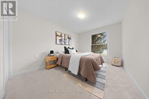 1219 Notting Hill Avenue, Ottawa, ON - Indoor Photo Showing Bedroom