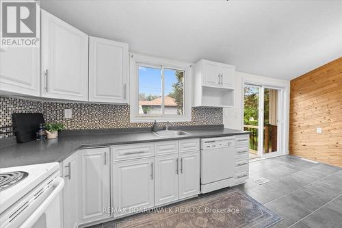 1219 Notting Hill Avenue, Ottawa, ON - Indoor Photo Showing Kitchen