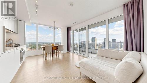 4116 - 85 WOOD STREET  Toronto, ON M4Y 0E8